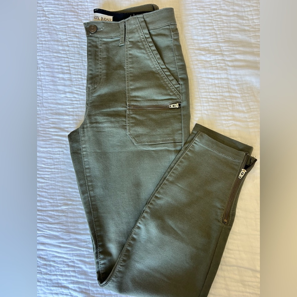 Green Pants with Zipper detail